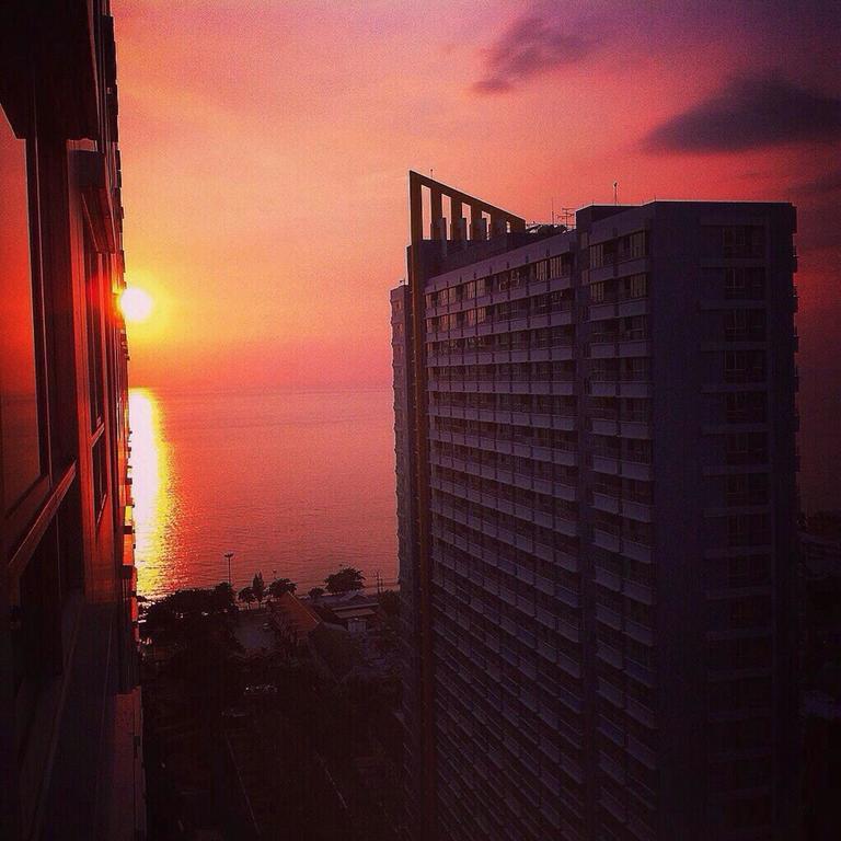 Апартаменты Lumpini Seaview Top Floor Джомтьен Номер фото