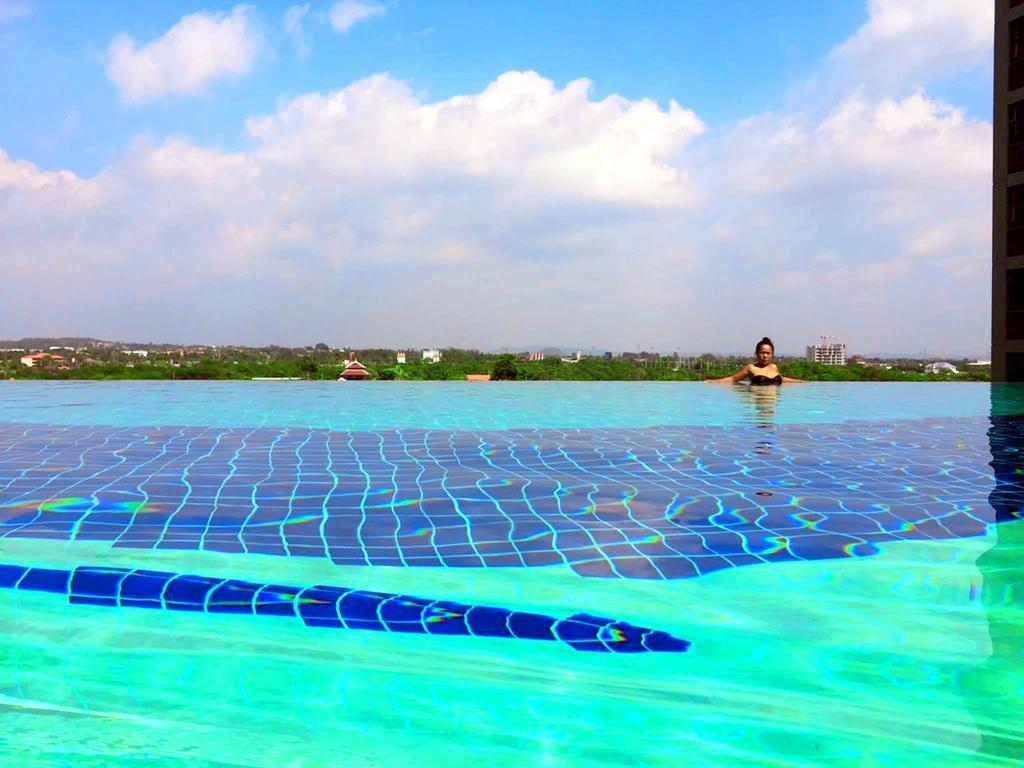 Апартаменты Lumpini Seaview Top Floor Джомтьен Экстерьер фото