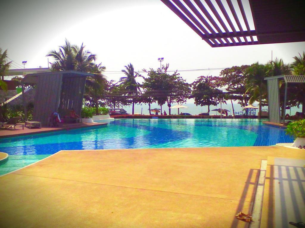 Апартаменты Lumpini Seaview Top Floor Джомтьен Экстерьер фото