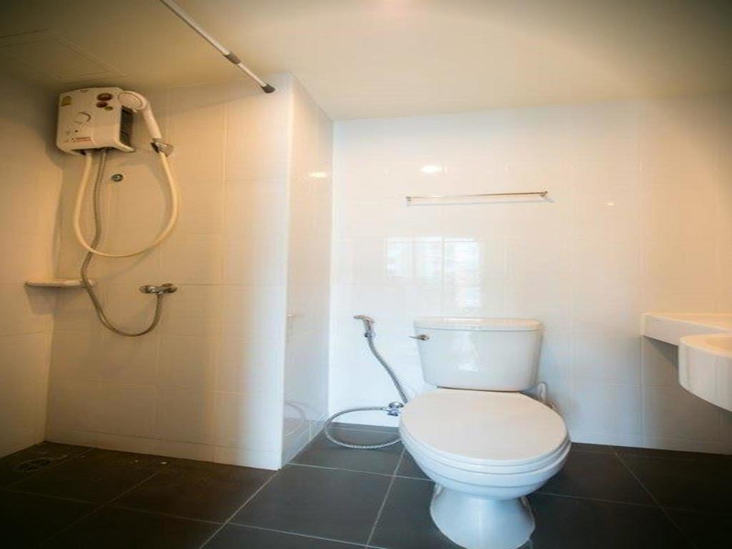 Апартаменты Lumpini Seaview Top Floor Джомтьен Экстерьер фото