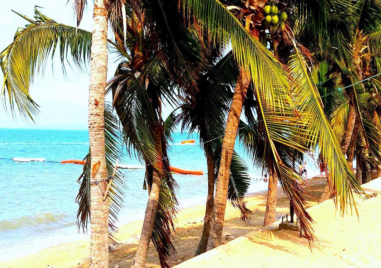 Апартаменты Lumpini Seaview Top Floor Джомтьен Экстерьер фото